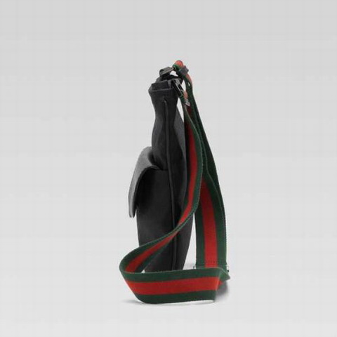 Gucci Medium Messenger Bag 256100 in nero