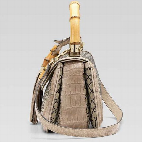 Bambù Gucci New Media Top Handle Bag 254884 in Beige / Gesso
