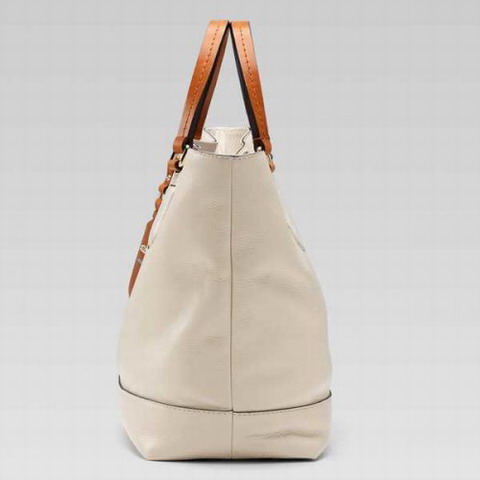 Madison Gucci Outlet Medium Tote 257.049 in Off-White