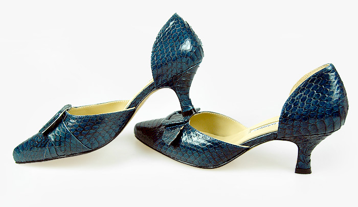 Manolo Blahnik Buckle snakeskin leather dark blue