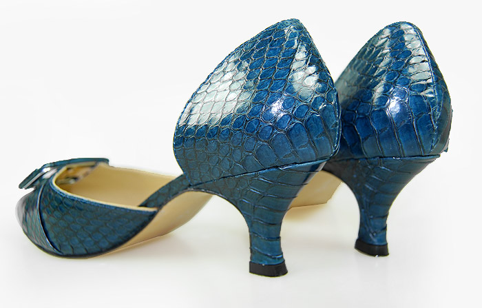 Manolo Blahnik Buckle snakeskin leather dark blue