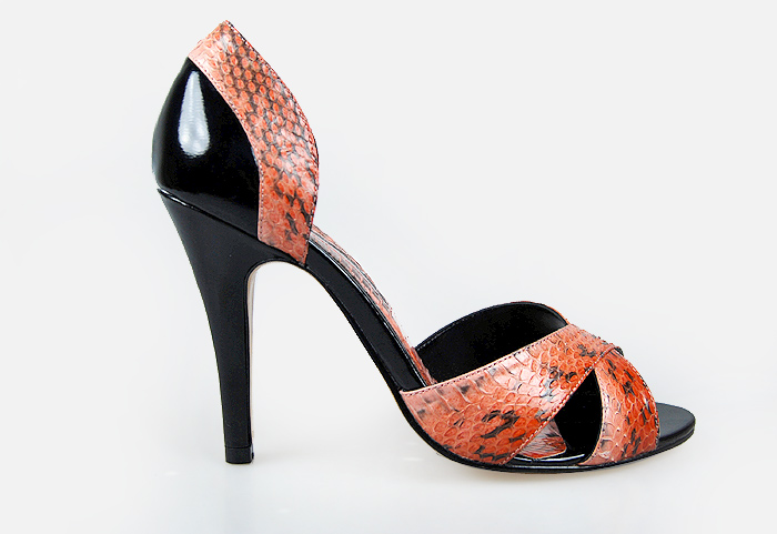 Manolo Blahnik Fashion Snake Sandals Black and Red