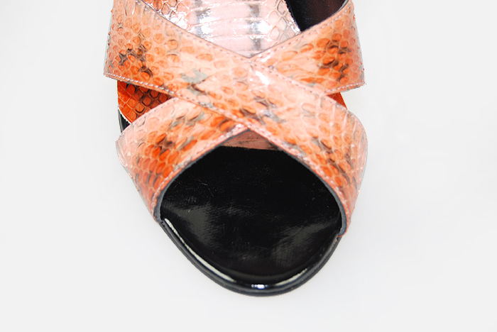 Manolo Blahnik Fashion Snake Sandals Black and Red