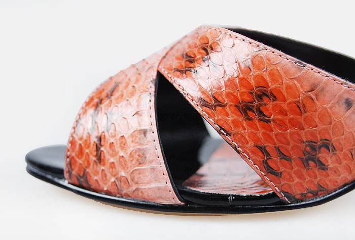 Manolo Blahnik Fashion Snake Sandals Black and Red