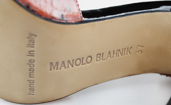Manolo Blahnik Fashion Snake Sandals Black and Red