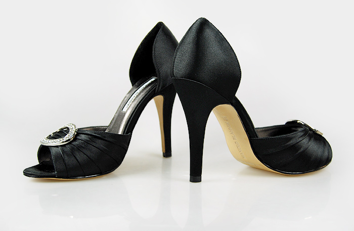 Manolo Blahnik Fashion Spring-Summer Sandals Black with crystals