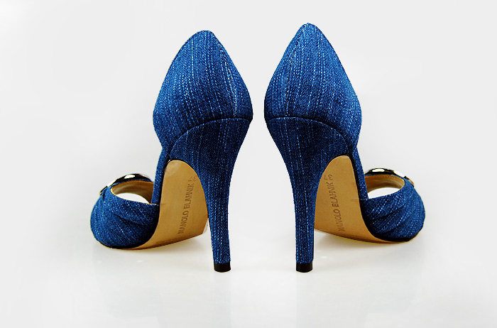 Manolo Blahnik Fashion Spring-Summer Sandals Dark Blue with crystals