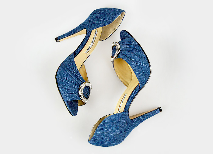 Manolo Blahnik Fashion Spring-Summer Sandals Dark Blue with crystals