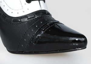 Manolo Blahnik-Oxford Pump