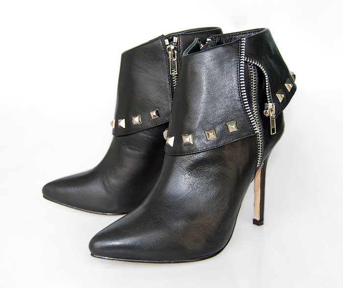 Manolo Blahnik buckled zip Ankle boots black