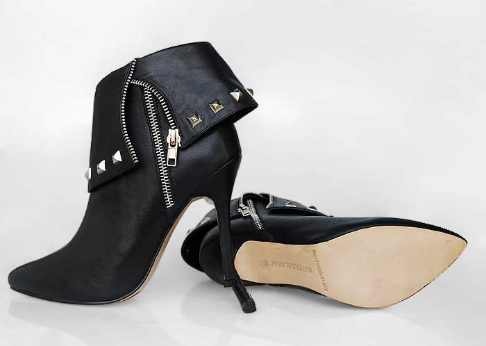 Manolo Blahnik buckled zip Ankle boots black