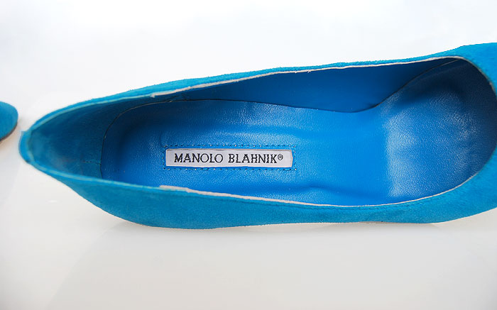 Manolo Blahnik pointed toe suede pumps blue