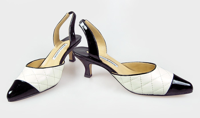 Manolo Blahnik purple narrow pointed toe slingbacks