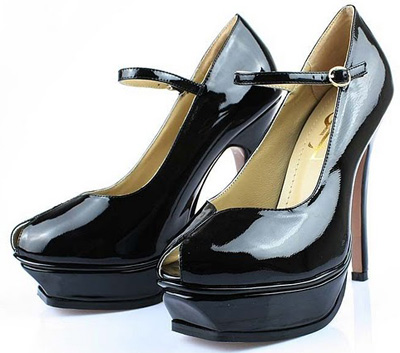 YSL V-shape toe patent high heel pumps black