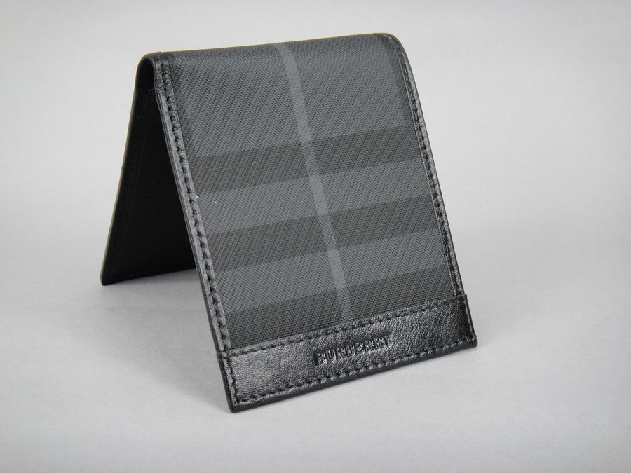 Burberry Brit Controllare pieghevole ID Wallet 35462261