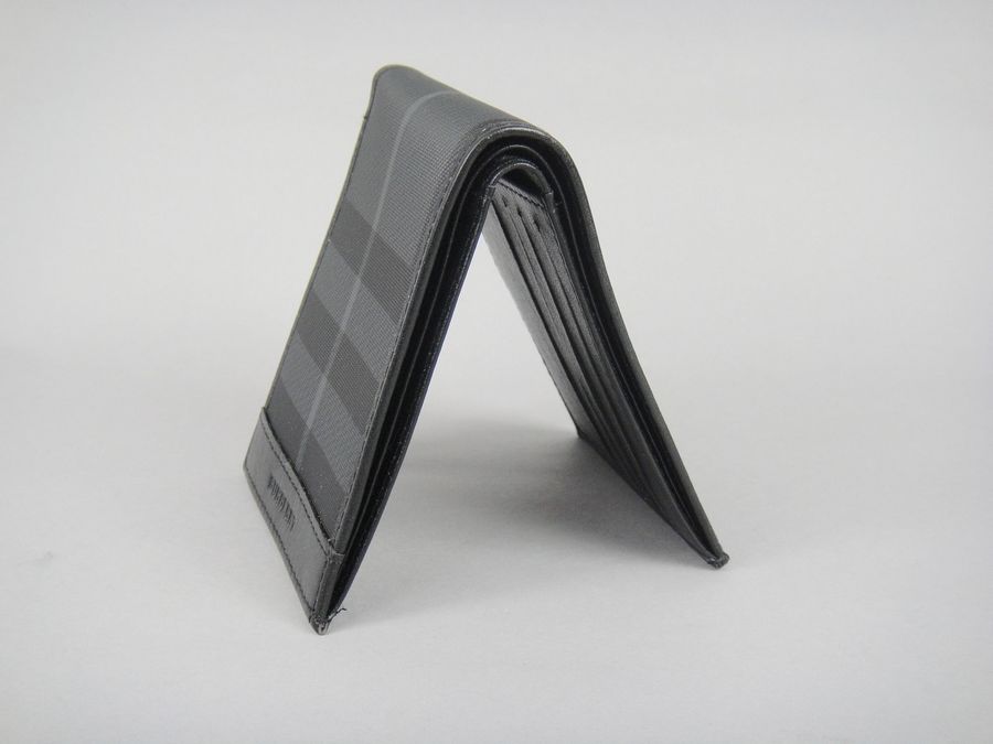 Burberry Brit Controllare pieghevole ID Wallet 35462261