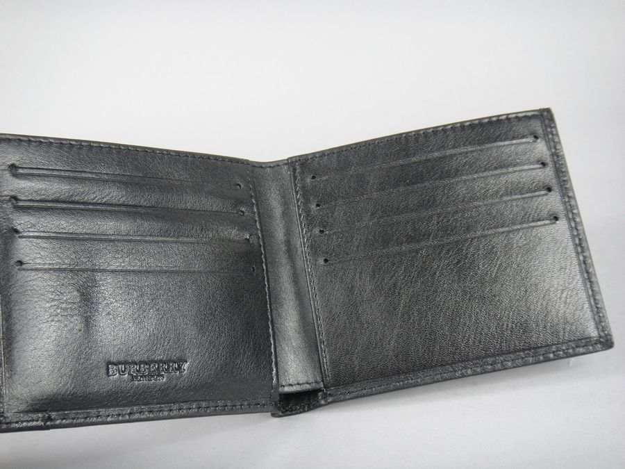 Burberry Brit Controllare pieghevole ID Wallet 35462261
