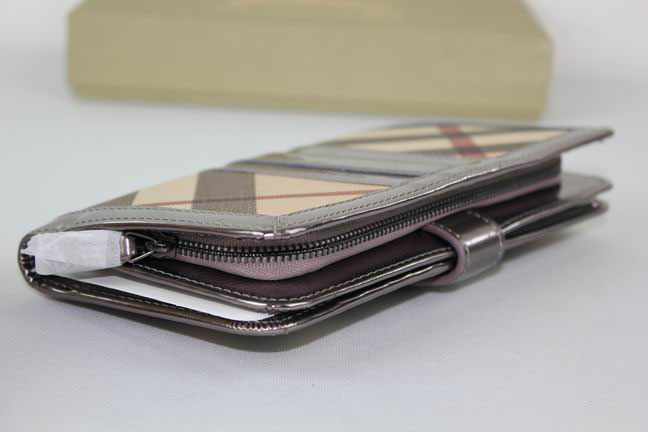 Burberry Grande Nova Check ID Wallet 34635774