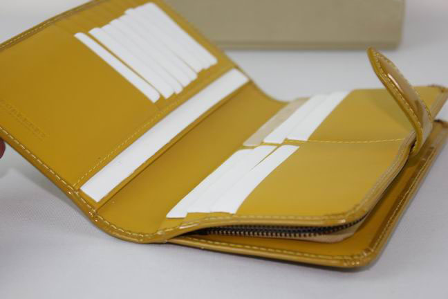 Burberry Grande Nova Check ID Wallet 34635777