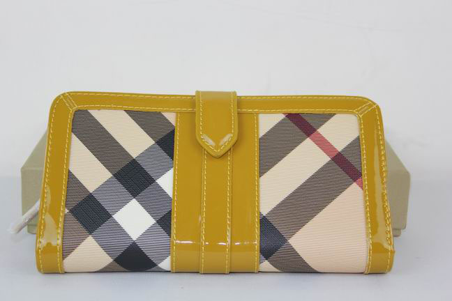 Burberry Grande Nova Check ID Wallet 34635777