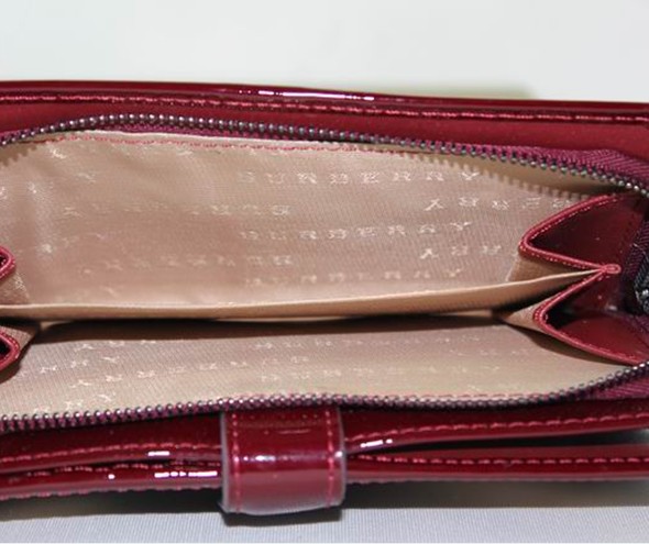 Burberry Grande Nova Check ID Wallet 34635778