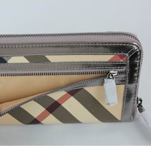 Burberry Grande Nova Check ID Wallet 34635786