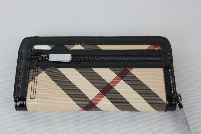 Burberry Grande Nova Check ID Wallet 34635789