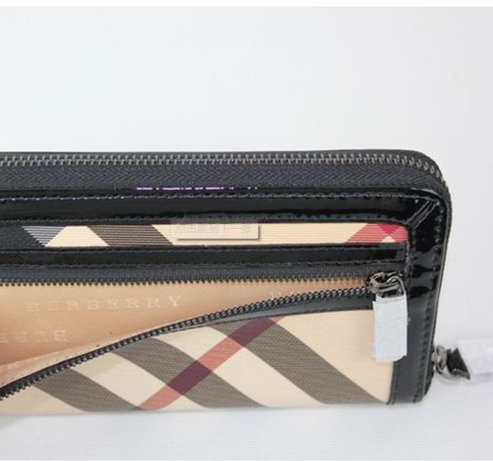 Burberry Grande Nova Check ID Wallet 34635789
