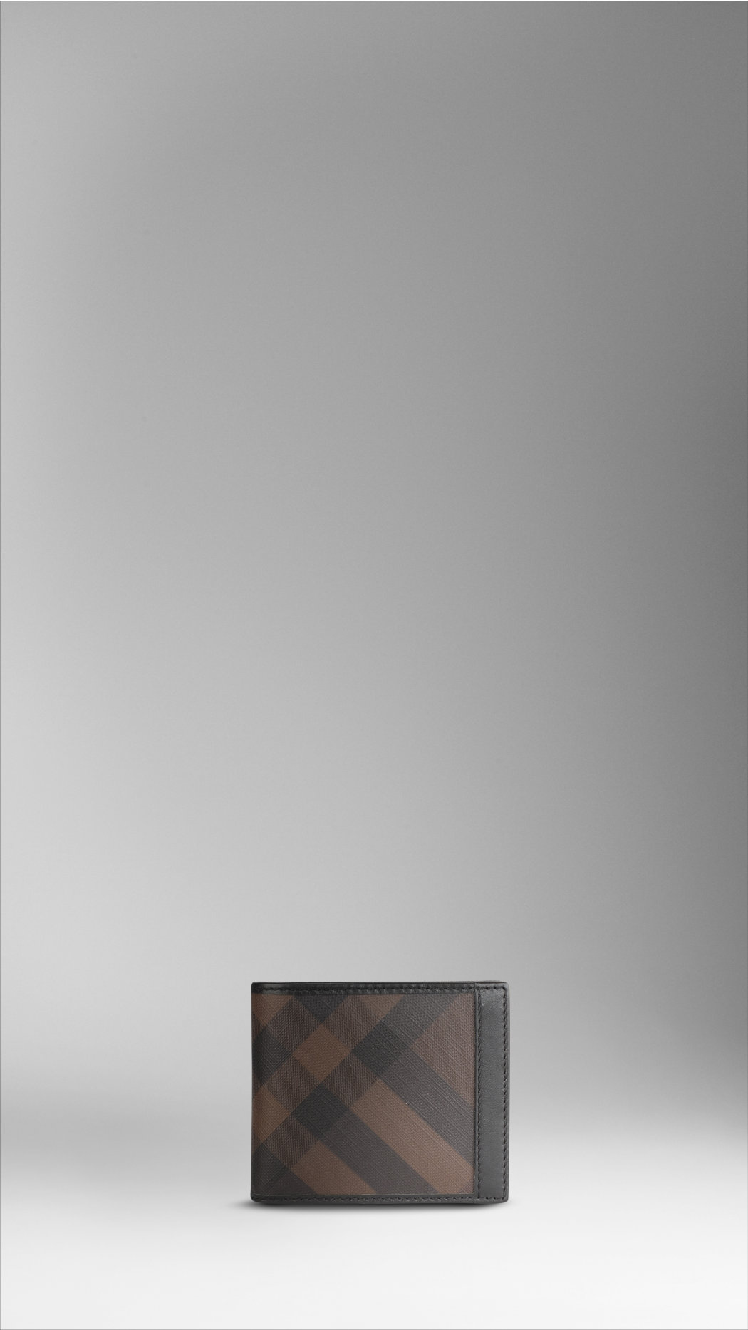 Burberry affumicato Controllare Id Card Wallet 36952381