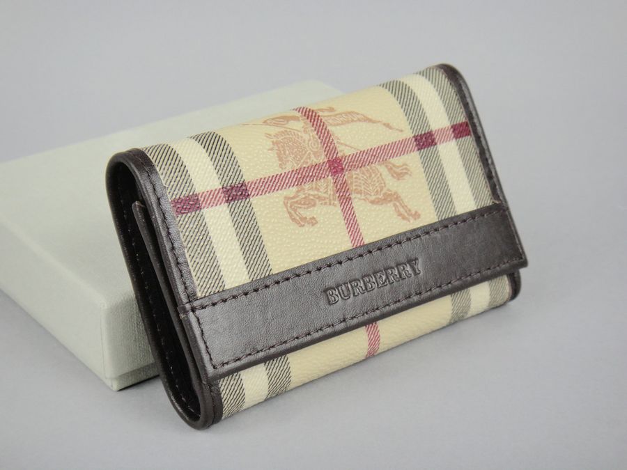 Burberry Grande Haymarket check Wallet 002