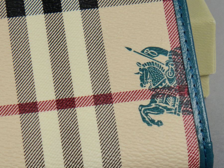 Burberry Grande Haymarket check Wallet 003