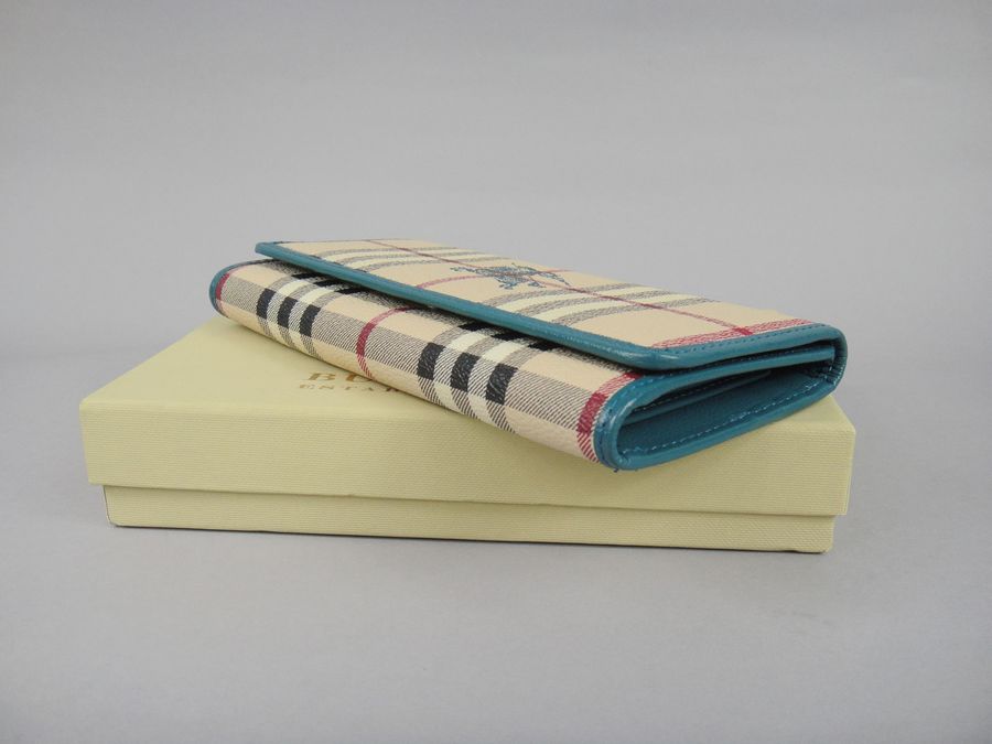Burberry Grande Haymarket check Wallet 003