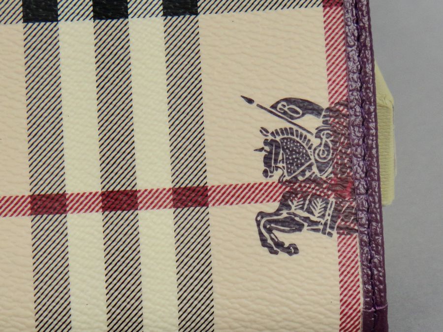 Burberry Grande Haymarket check Wallet 005
