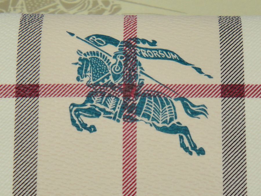 Burberry Grande Haymarket check Wallet 007