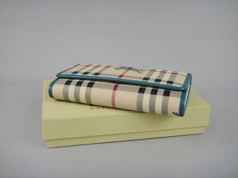 Burberry Grande Haymarket check Wallet 007