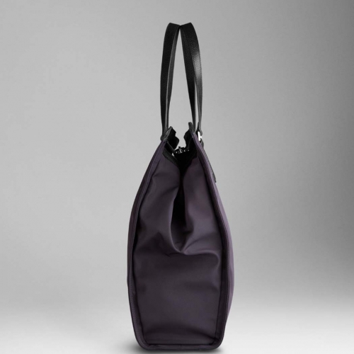 Burberry Nylon Heritage Buckle Borsa Tote 37641631