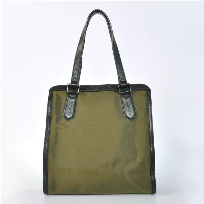 Burberry Nylon Heritage Buckle Borsa Tote 37641632