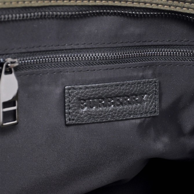 Burberry Nylon Heritage Buckle Borsa Tote 37641632
