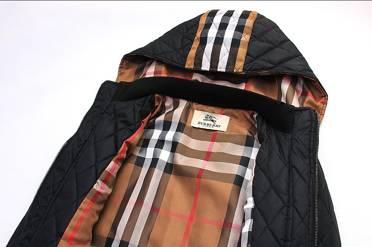 Burberry cappotti per uomo 07